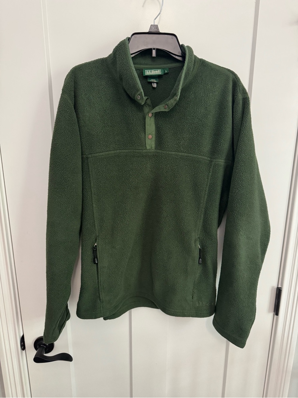 L.L. Bean Men's Dark Green Pullover